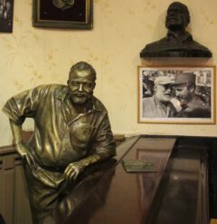 Hemingway Statue im La Floridita.