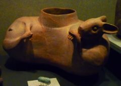 Aztekischer Pulquebehälter.