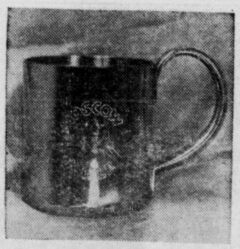 Ein Moscow-Mule-Becher. Portola Repoter, 22. Mai 1947, Seite 2. [43]